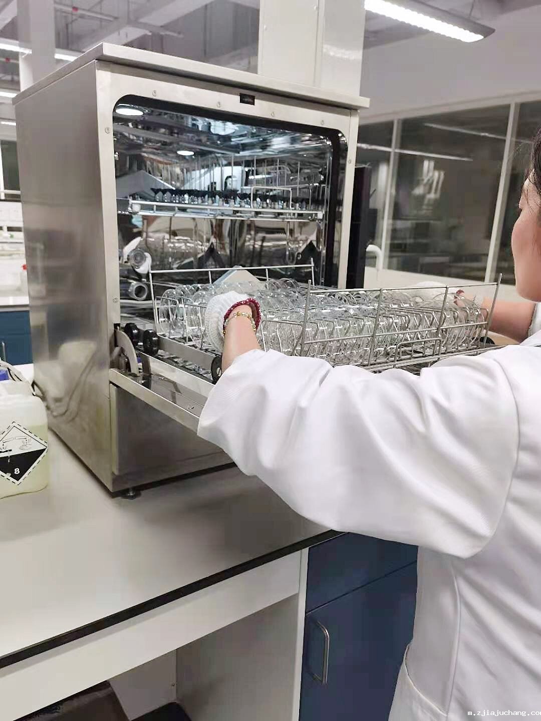 国际贸易持续发展，喜瓶者菲尔特华体会如何帮助海关减轻检测工作